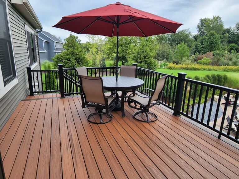 Signature Deck and Construction - Tobias Deck